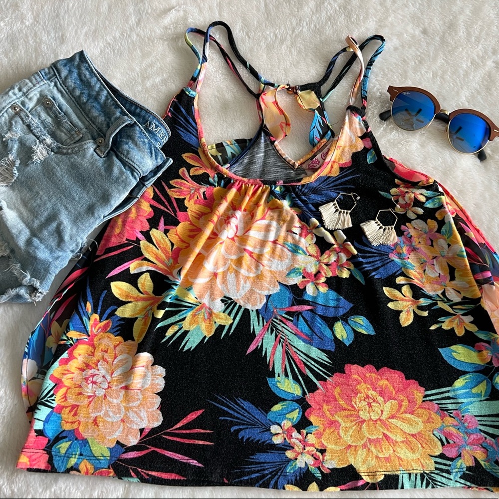 ✨ 💕Candies Brand cropped spaghetti strap✨